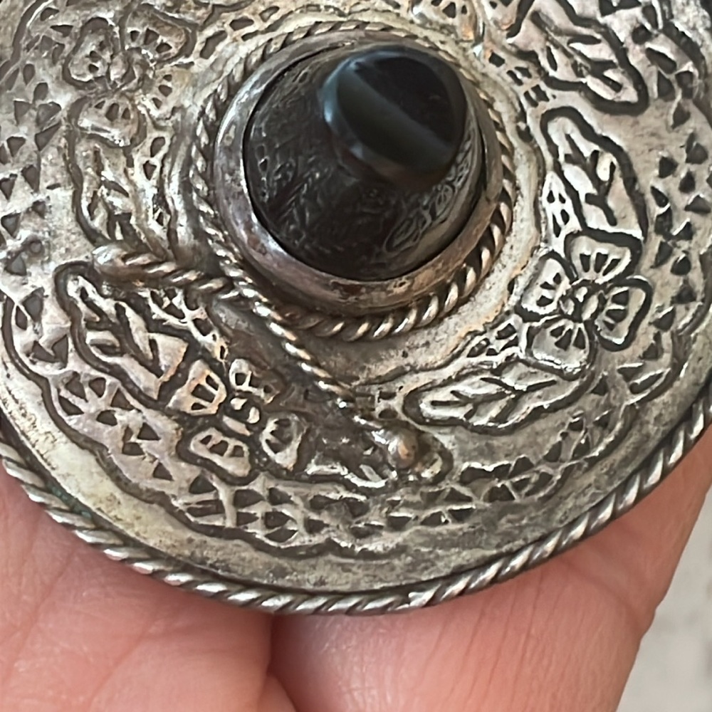 Sterling silver sombrero brooch - Picture 4 of 5